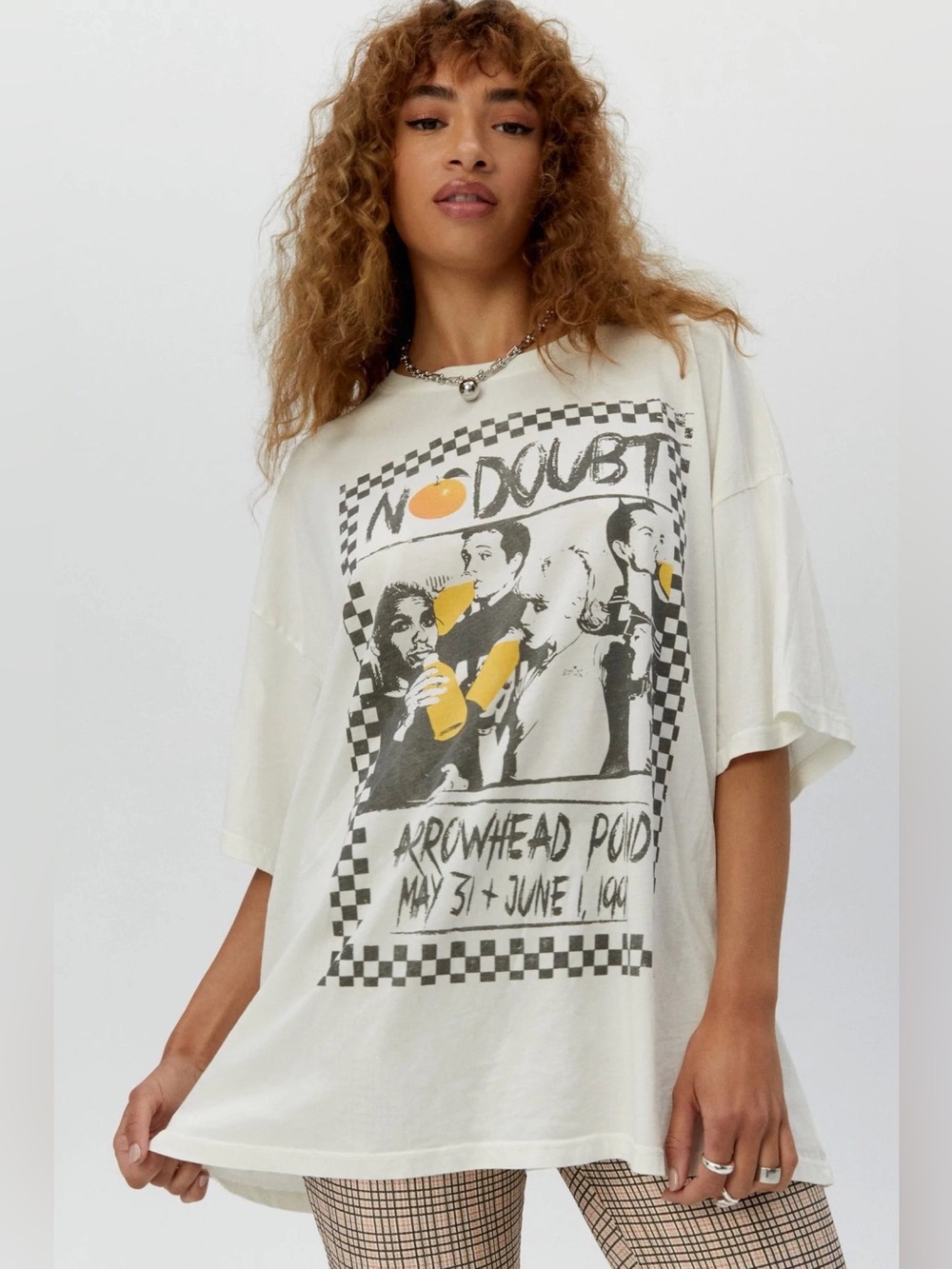DAYDREAMER No Doubt Arrowhead Pond Oversized Tee in Vintage White